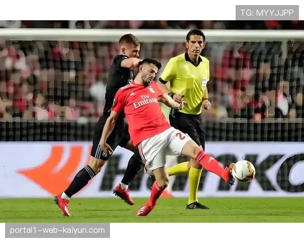 门将特鲁补时绝杀皇马 成欧冠关键节点本菲卡晋级附加赛功臣 门将特鲁补时绝杀皇马 成欧冠关键节点本菲卡晋级附加赛功臣