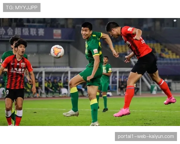 国安王刚临危受命送出助攻 老将余热支撑右边路攻防 国安王刚临危受命送出助攻 老将余热支撑右边路攻防